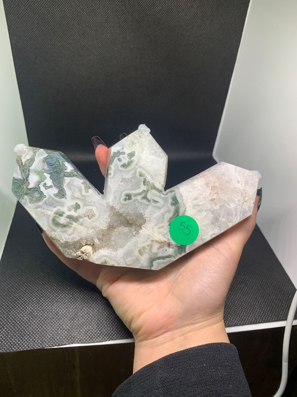 Thumbnail: Large moss agate 3 point tower