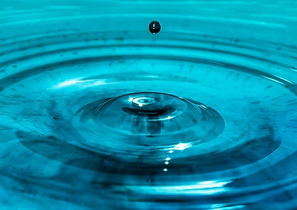 waterdrop-2135788_1920.jpg