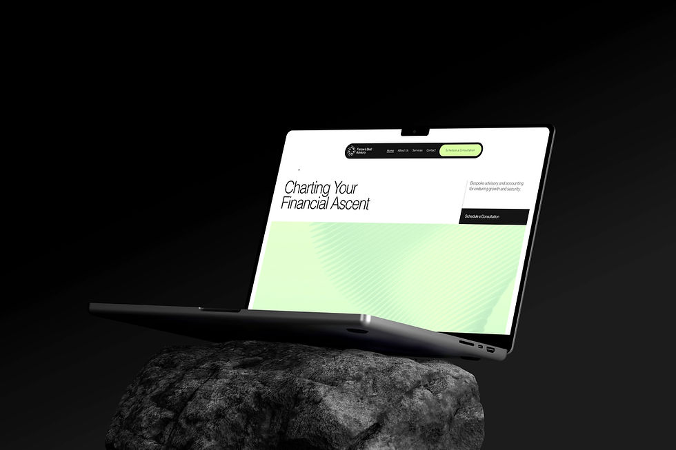 Vue en plongée d’un bureau d’avocat avec ordinateur affichant un site internet professionnel