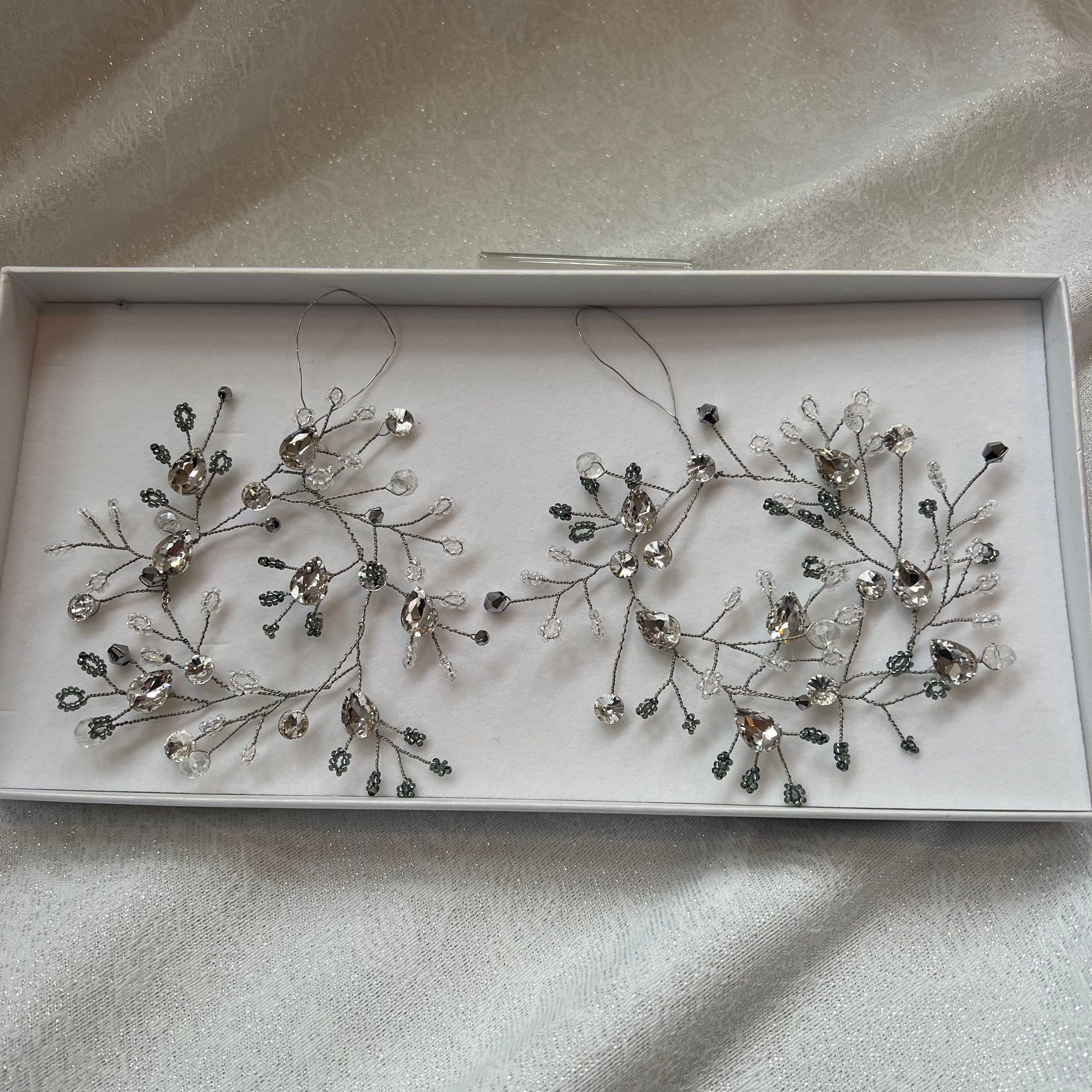 Silver crystal wreath 