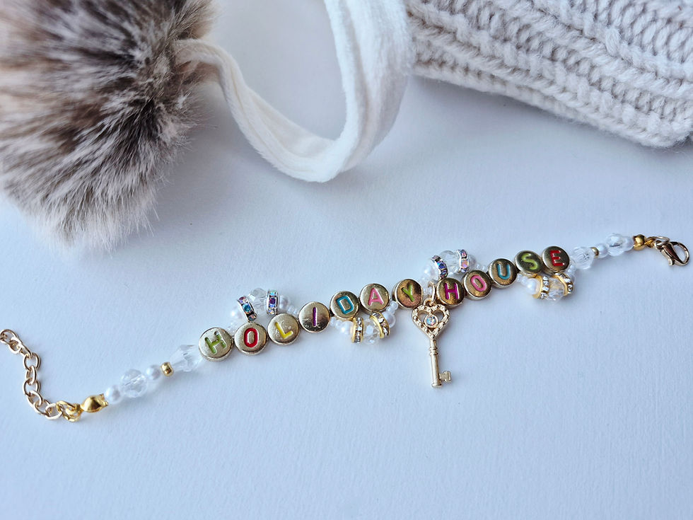 Thumbnail: Holiday House Friendship Bracelet