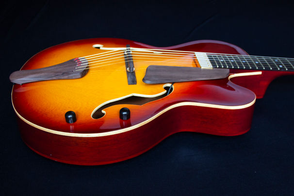 Modern Archtop Jazz -Marupá & Cedro