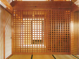 玄関ホールの格子戸　高山市　谷本建具