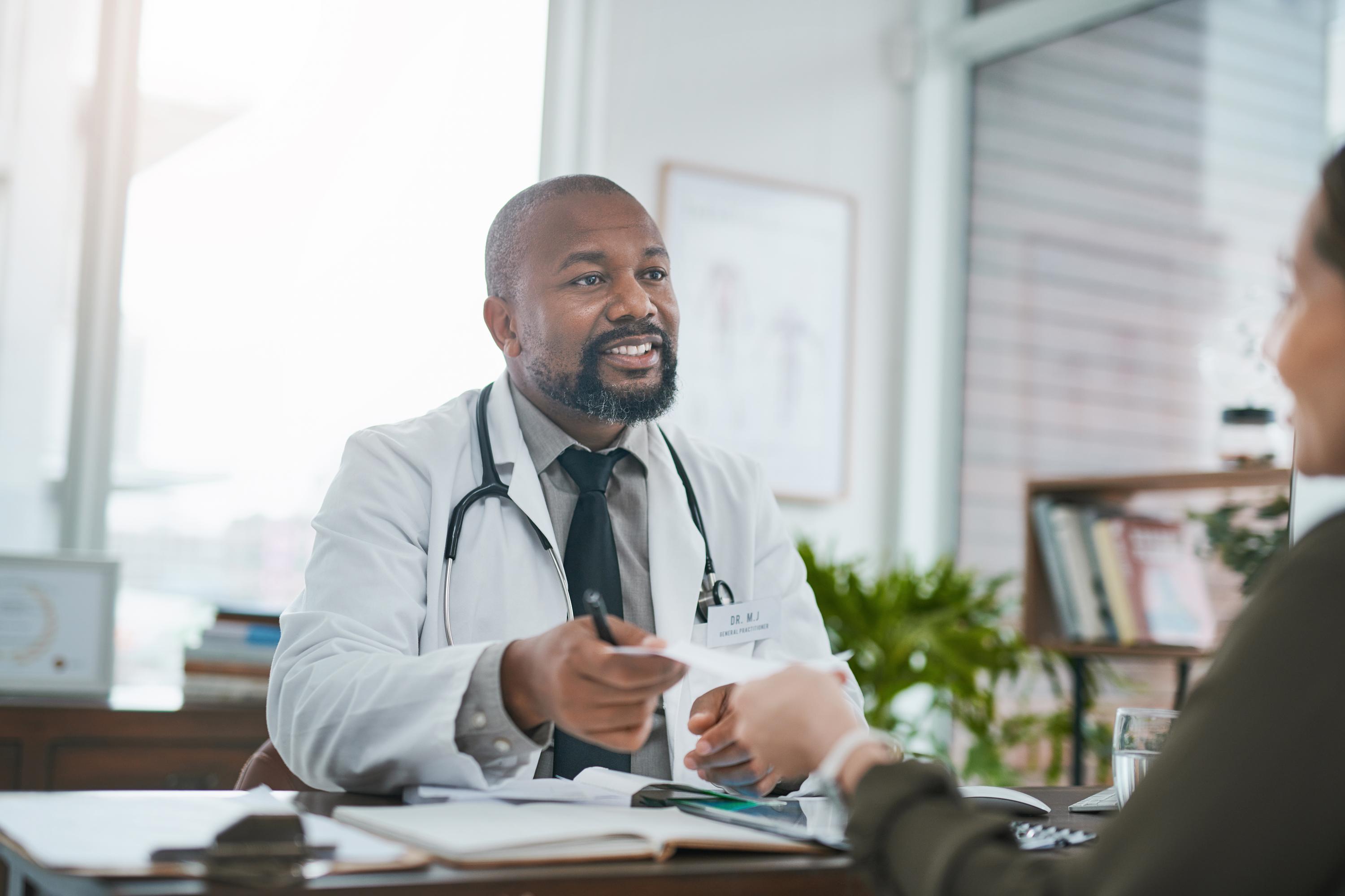 DO vs MD: Understanding the Difference—and How Osteopathic Care Supports Your Musculoskeletal Health in Tampa Bay