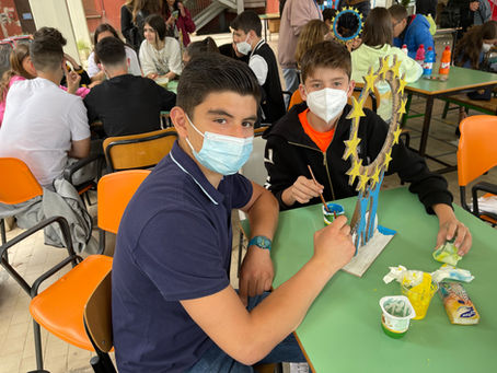 Erasmus Workshop - 3D recycled cardboard art work
