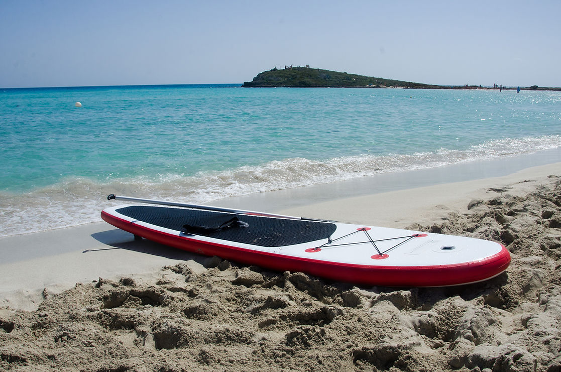 Paddleboard am Strand