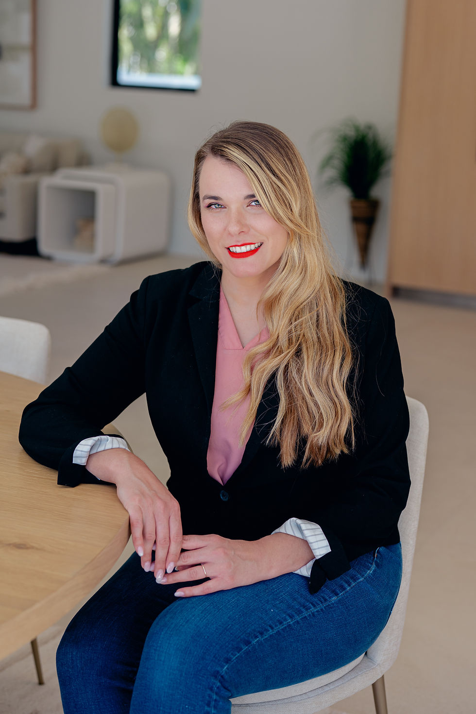 Real estate agent headshot by Tampa branding and. headshot photographer Nina Bashaw