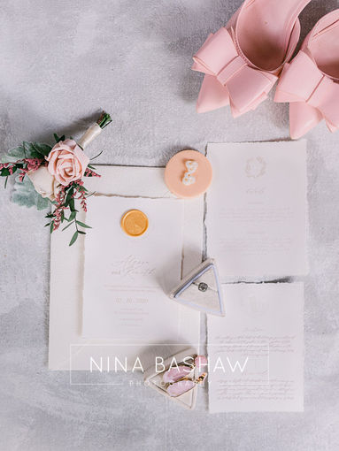 What to include on wedding invitation and what to leave off!