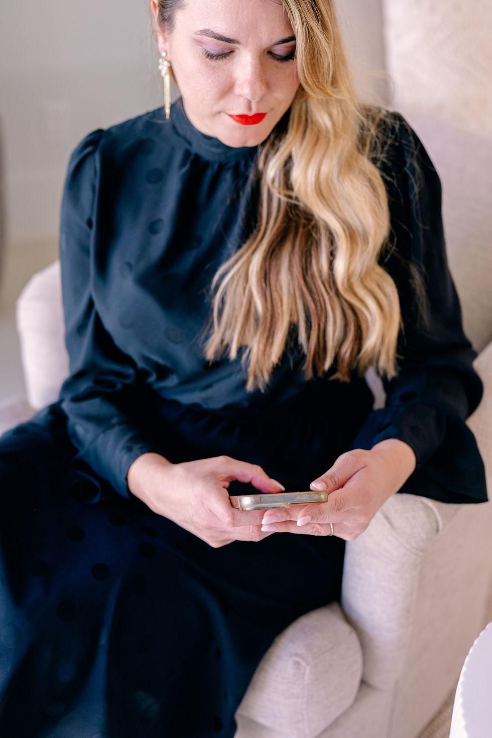Tampa Realtor Irina Osuji natural light headshot by Nina Bashaw Photography