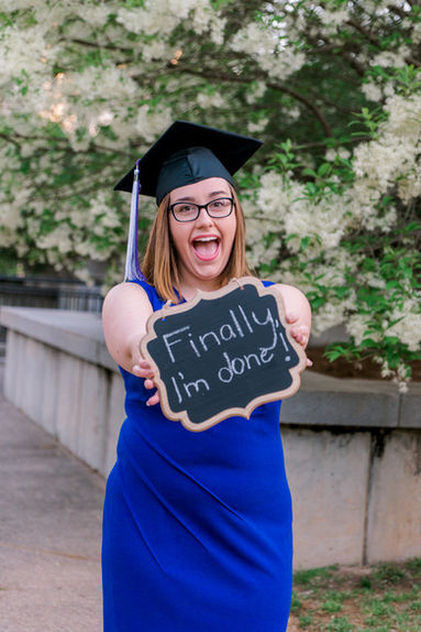 Pose Ideas for Girls: Senior Portraits That Shine