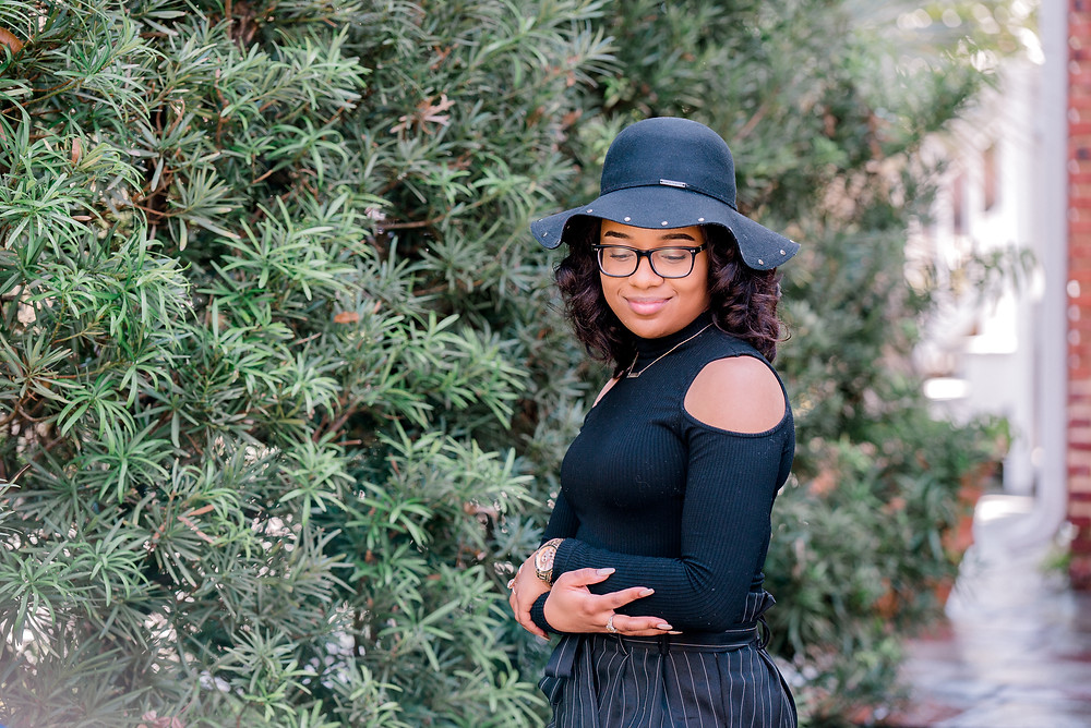 When is the best time to schedule your senior portraits? Charlotte photographer Nina Bashaw | Senior portrait tips | Augusta, GA senior photographer