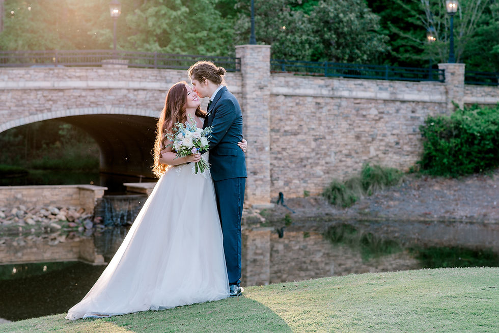 How to Avoid Awkward Wedding Speeches: Tips for a Memorable Toast St. Pete wedding photographer Nina Bashaw