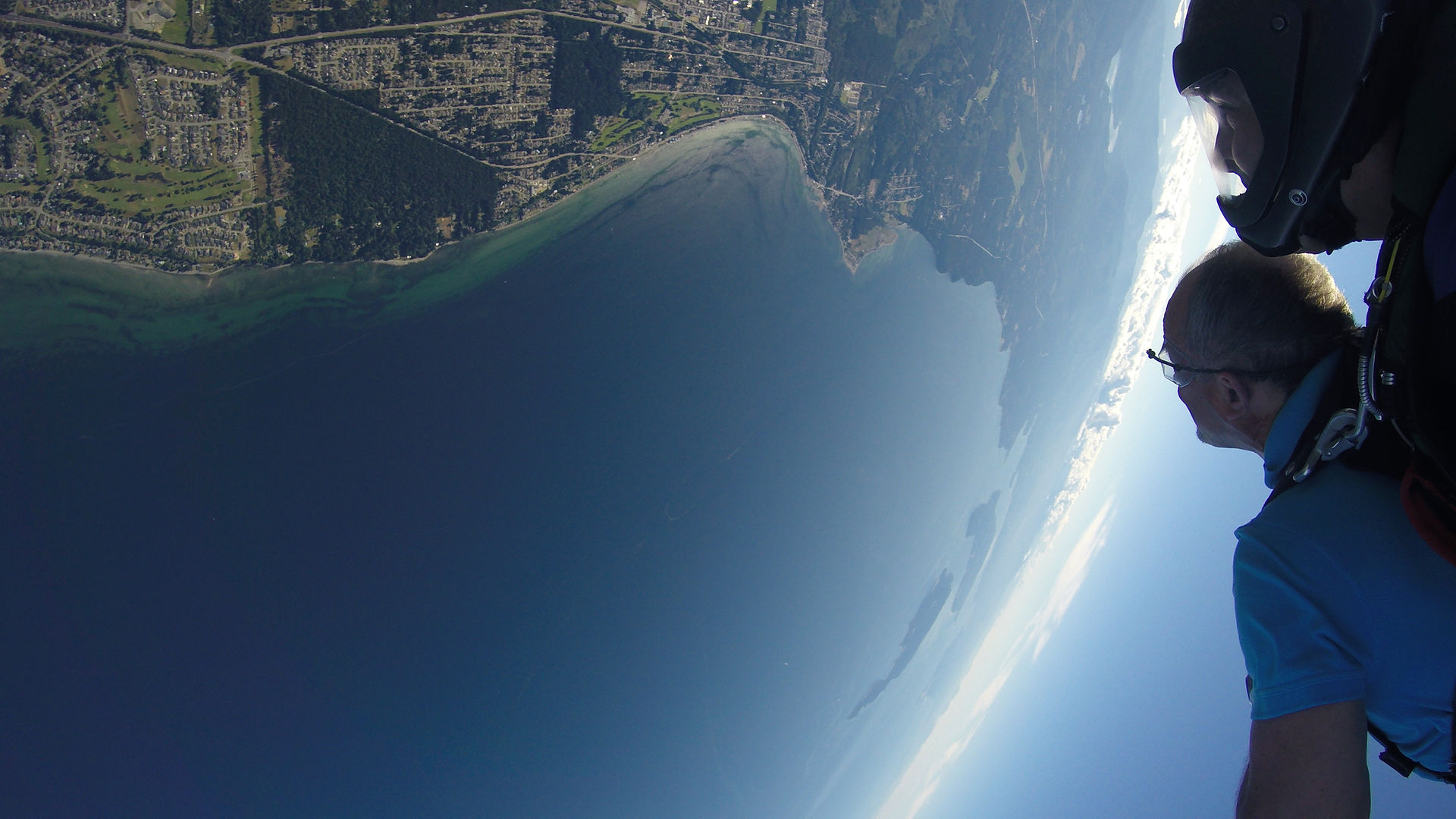 Go 12500 above the ocean with Skydive Vancouver Island