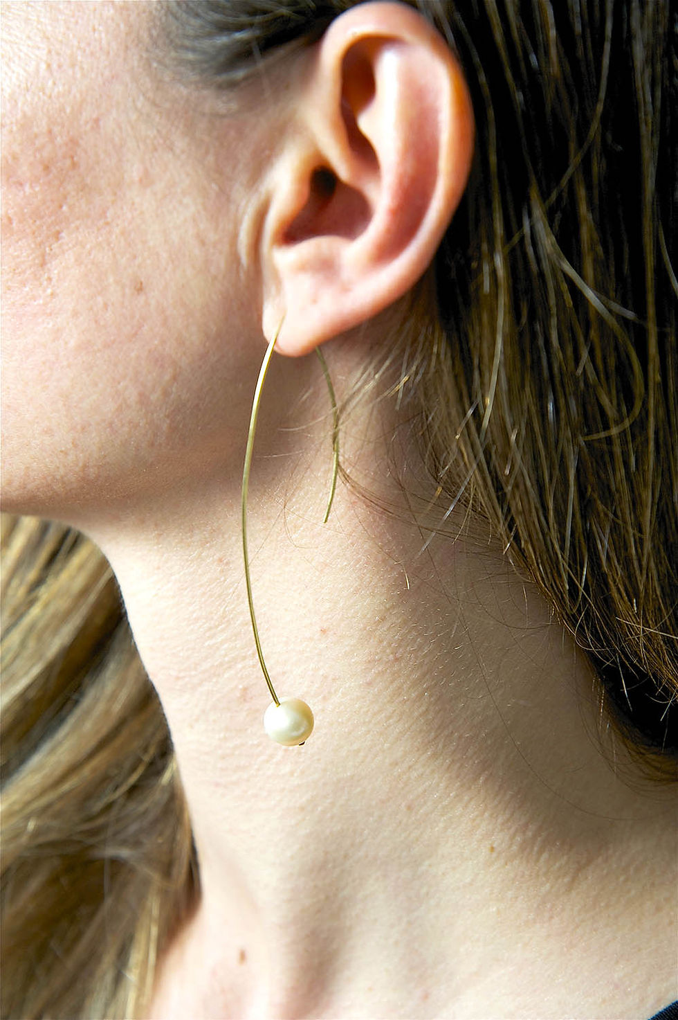 Thumbnail: Gold Pearl Earrings