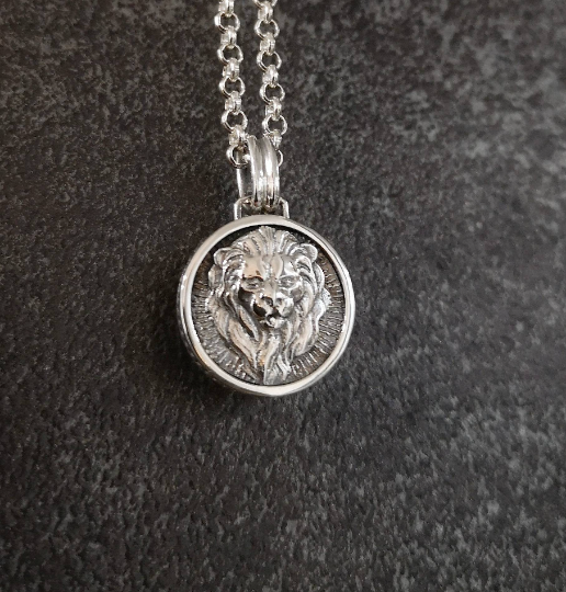 Thumbnail: Lion head pendant