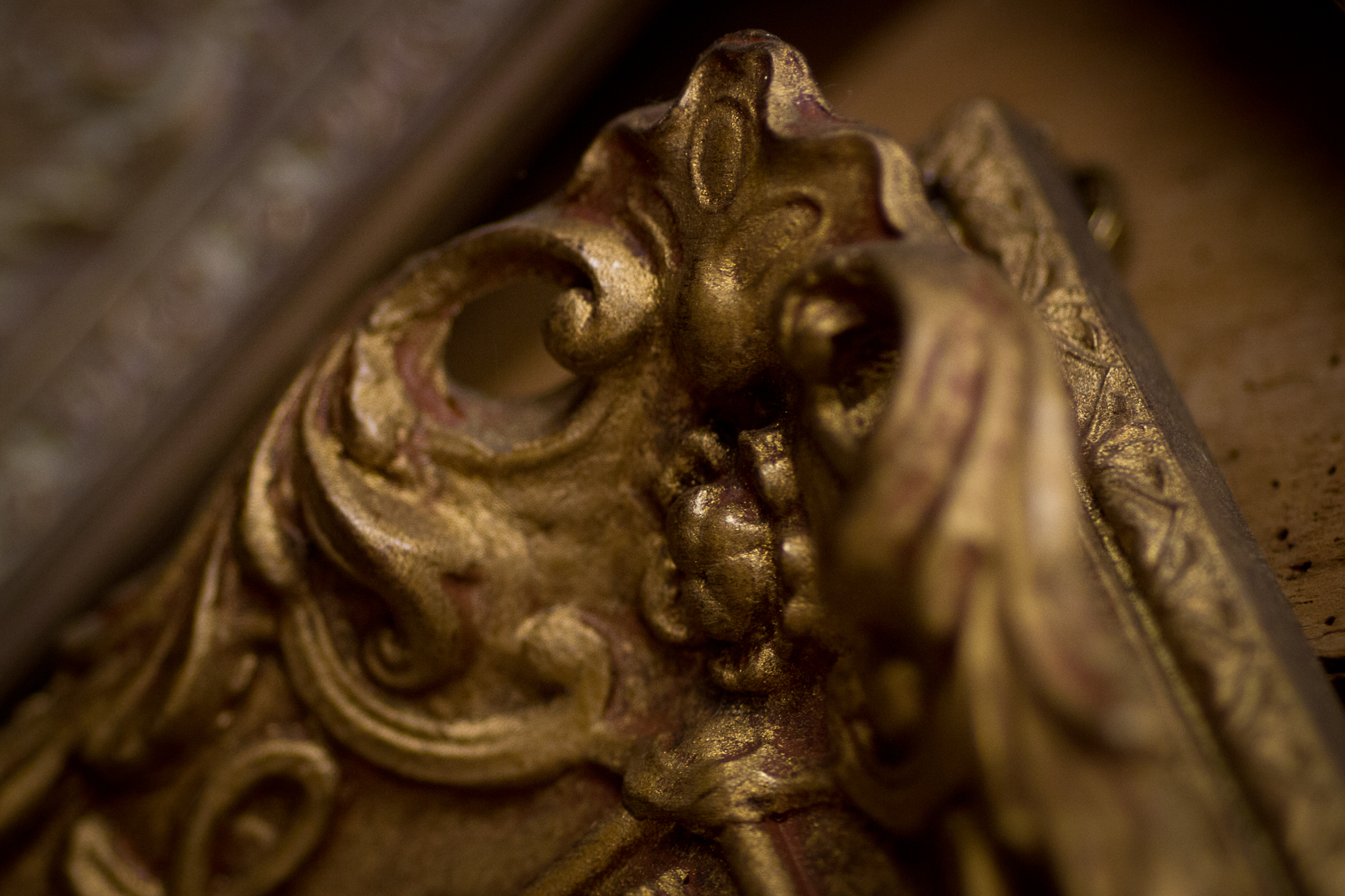 Handcrafting style and tradition