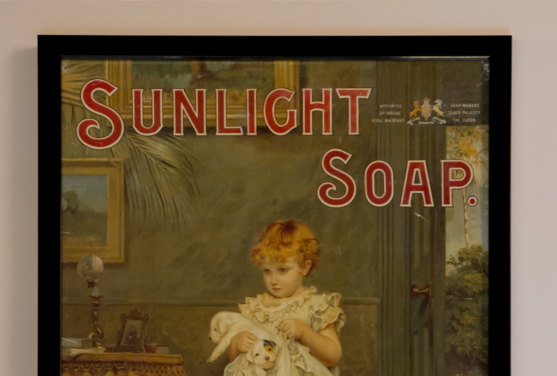 Vintage poster gloss black frame