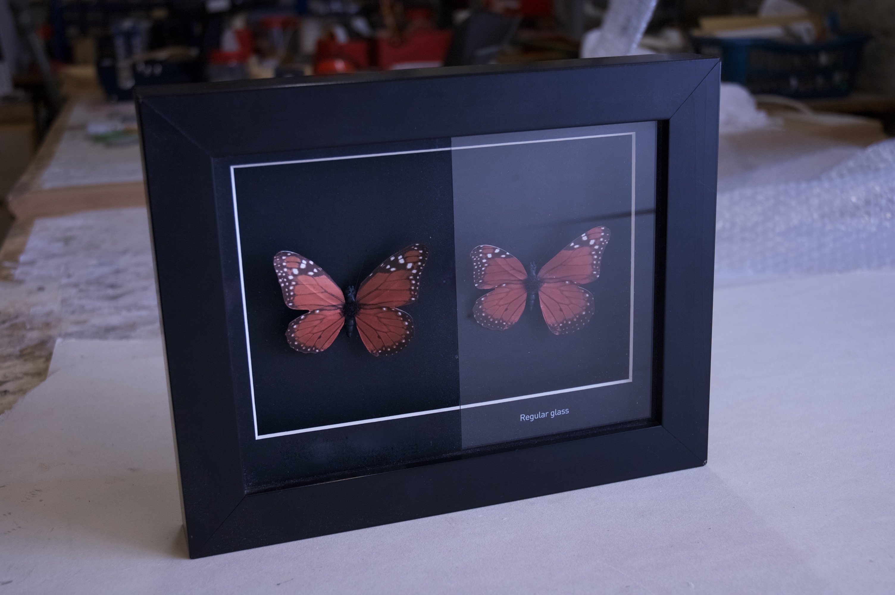 Non-reflective & clear glass