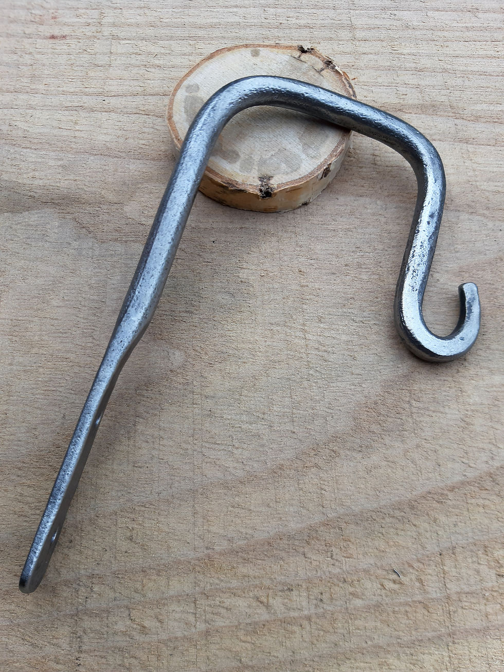 Miniaturbild: Geschmiedetes Wandregal mit 4 Haken