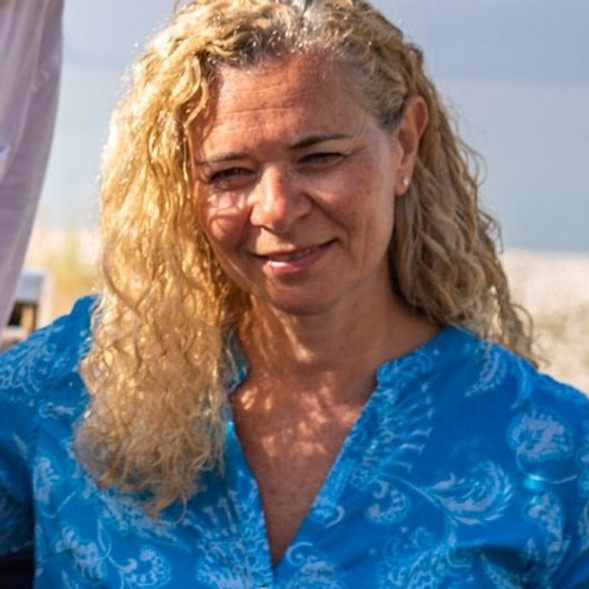anne cropped.jpg