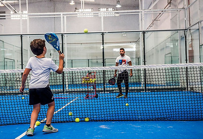 Clases de padel para niños