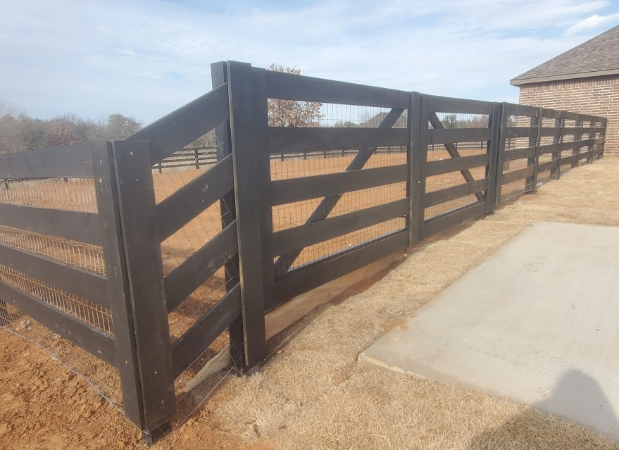 Residential-wood-fence-parker-county