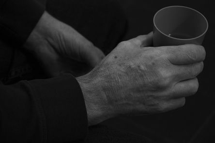 Bekertje vast zw.jpg