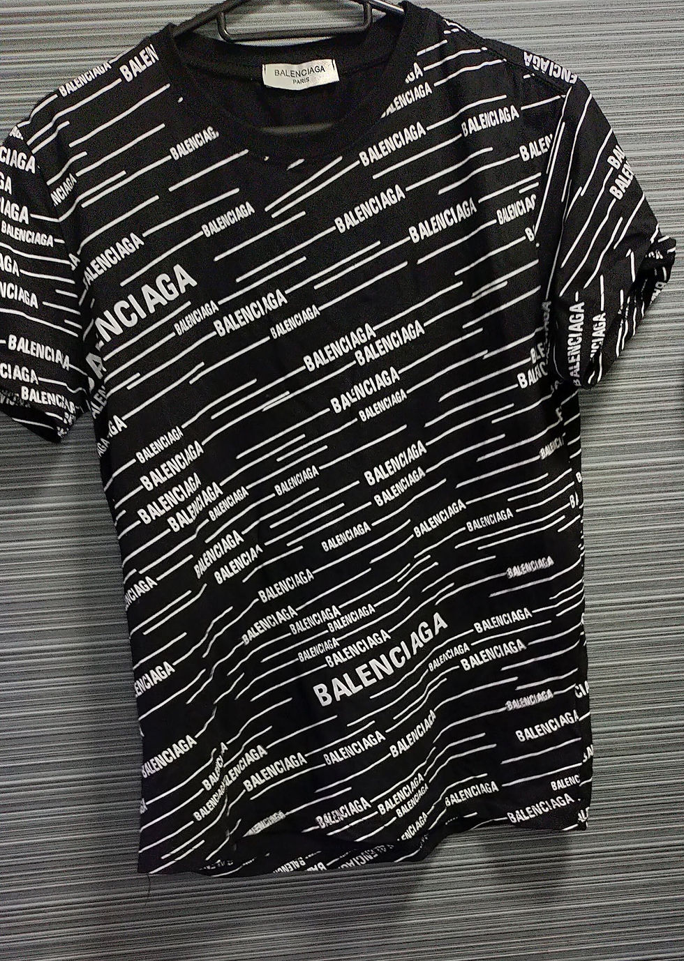 BALENCIAGA バレンシアガ半袖ロゴTシャツ