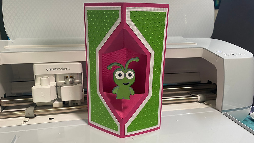 Spinning Aperture Cards with Cricut