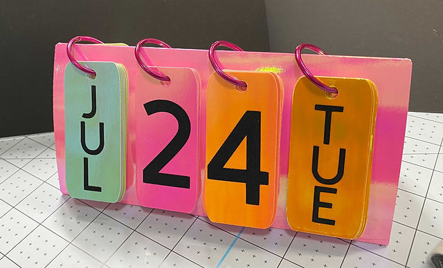 Cricut DIY Flip Calendar [video]