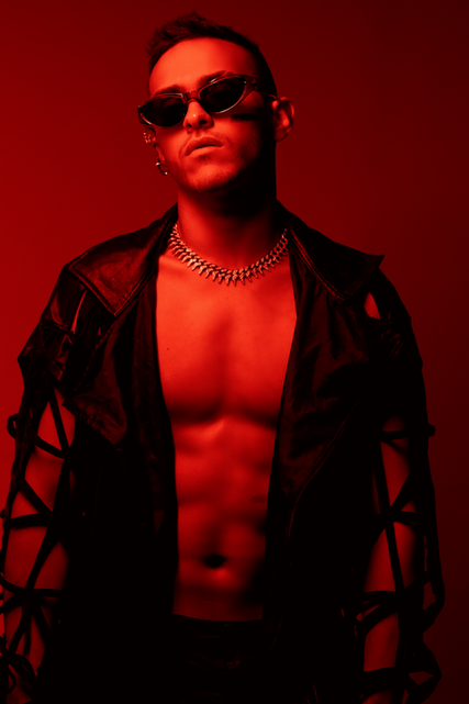 Official professional portrait of Ethan Striker, global pop artist based in San Juan.