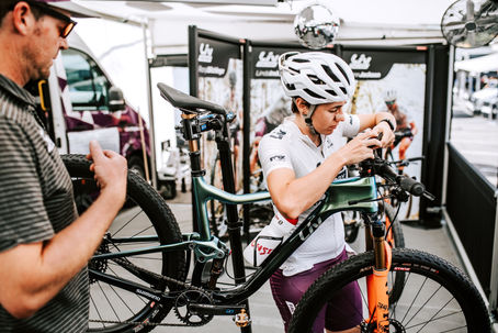 Strahlendes Wetter beim Weltcup in Les Gets, Frankreich