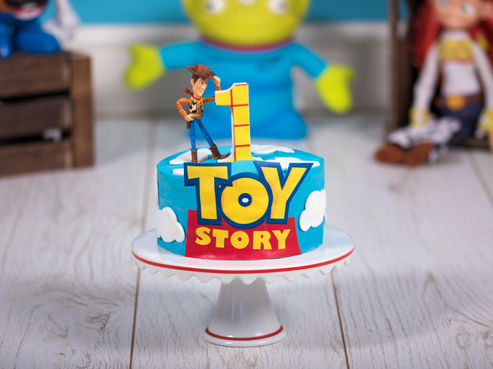 Cake Smash Photography Torquay Torbay Devon photo shoot studio