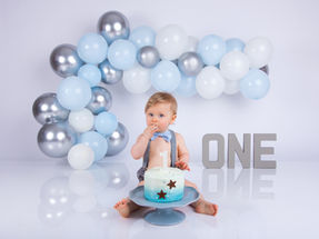 Cake smash Torquay Torbay Devon birthday photo shoot