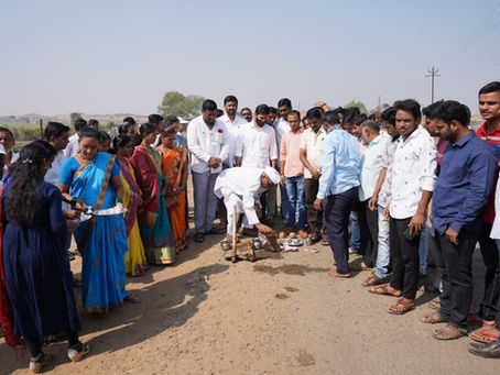 हलसवडे गावामध्ये २७ लाख रुपयांच्या गावांतर्गत रस्ते विकास कामांचे उदघाटन करण्यात आले.