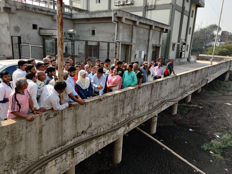 पंचगंगा नदी प्रदूषणावर योग्य उपाय योजना करण्यासाठी ताराबाई पार्क येथील निवडणूक कार्यालयात आढावा बैठक