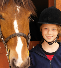 Mädchen und Pferd