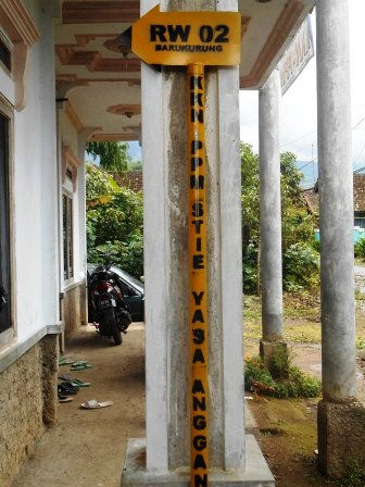 palang penunjuk arah