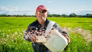 Farmers Worried About Ag Economy | Innovators Who Transformed Farming | Farm Bankruptcies at Six-Year High