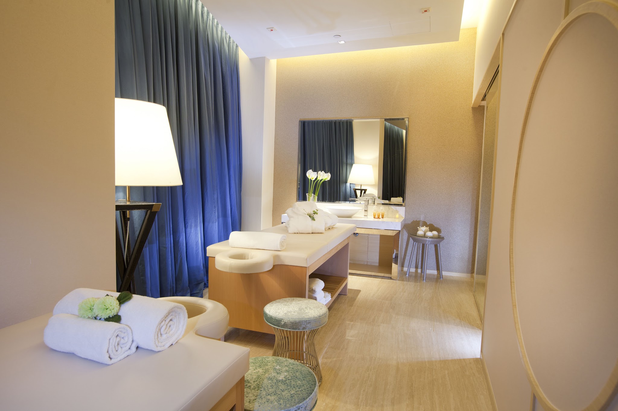 Dorsett Regency Tsuen Wan Hotel