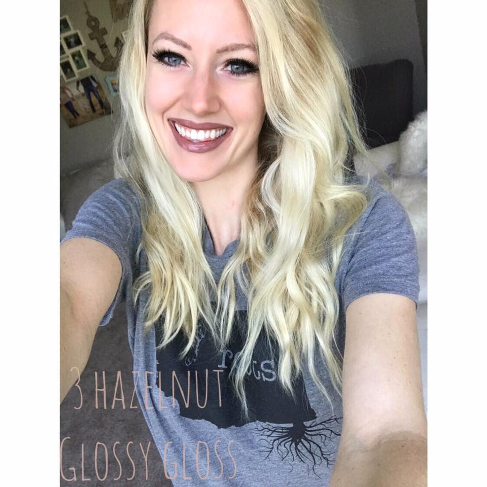 Thumbnail: Hazelnut LipSense