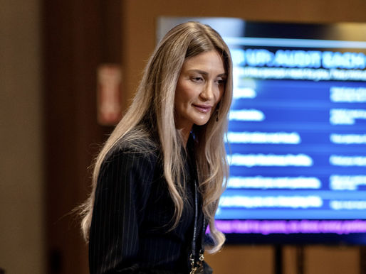 Mona Freeborn of Skye Marketing leading a hands-on medical aesthetics marketing workshop for aesthetic providers at Aesthetic Next in Dallas, TX