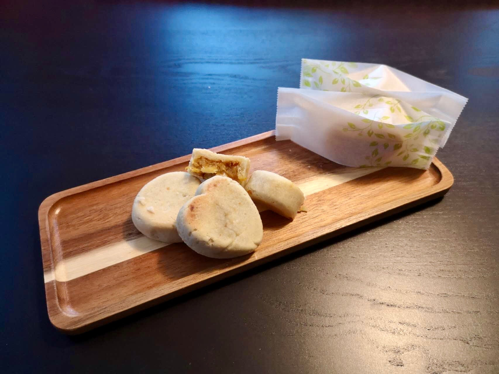 Pineapple Cakes (Cream Cheese Pastry Crust) 凤梨酥(奶油奶酪饼皮)