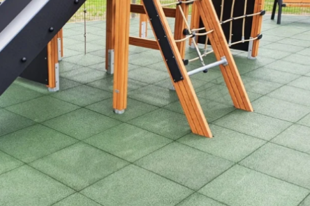 Sīktēls: Gumijas segumi rotaļu laukumiem