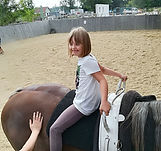 Therapiezentrum Gramatneusiedl, Therapie am Pferd, Pferdestärken, Kinderstärken, Kinder Stärken, Flaxi, Autismus, ADS, Wahrnehmungsförderung, Ergotherapie, Physiotherapie, Psychologische Testung, Andrea Kegloits-Ackerer