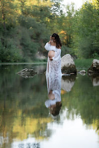 séance photo de grossesse dans le Gard et l'Herault. Nos ptites photos