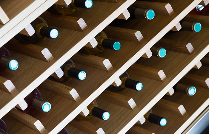 Storing white wine