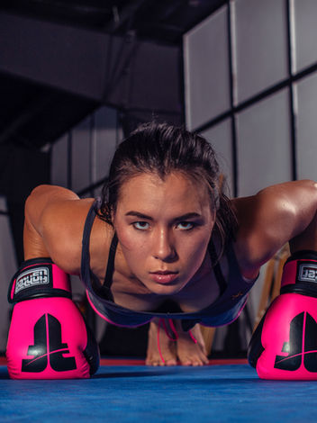 Photographer: Kelly Riot https://kellyriot.com/