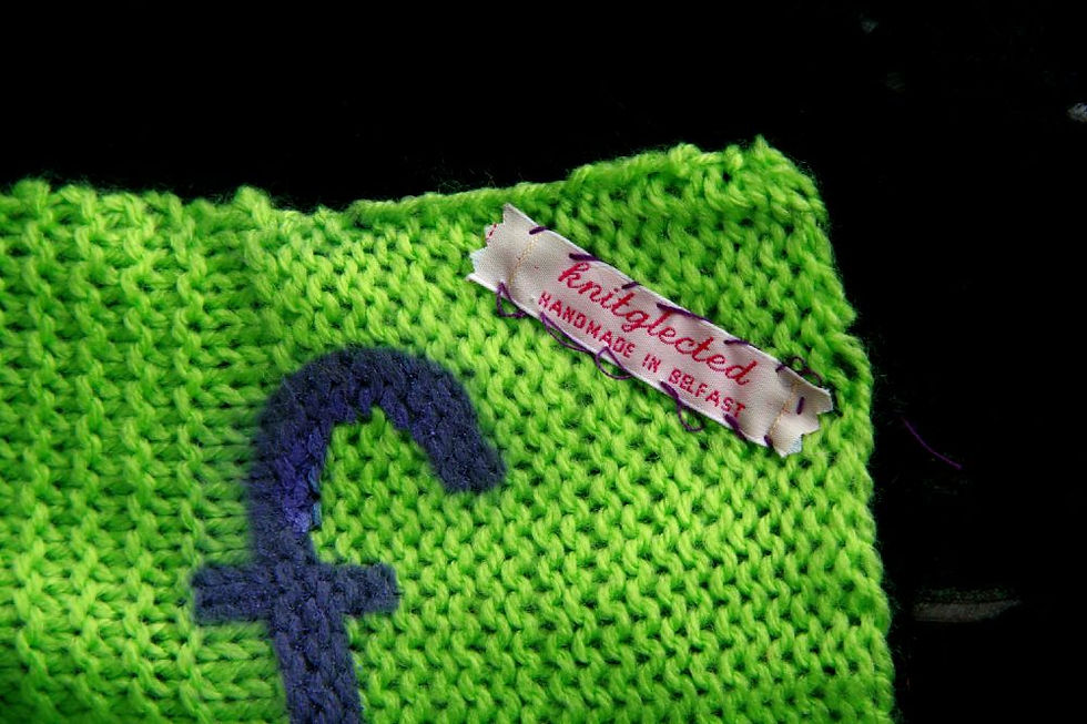 Yarn bombing Working Women 169