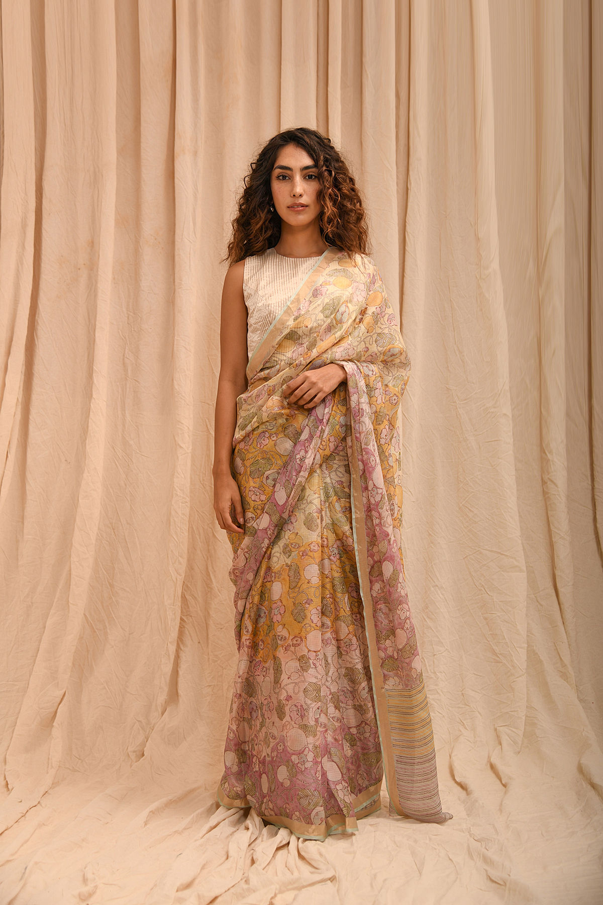 Anar Sari